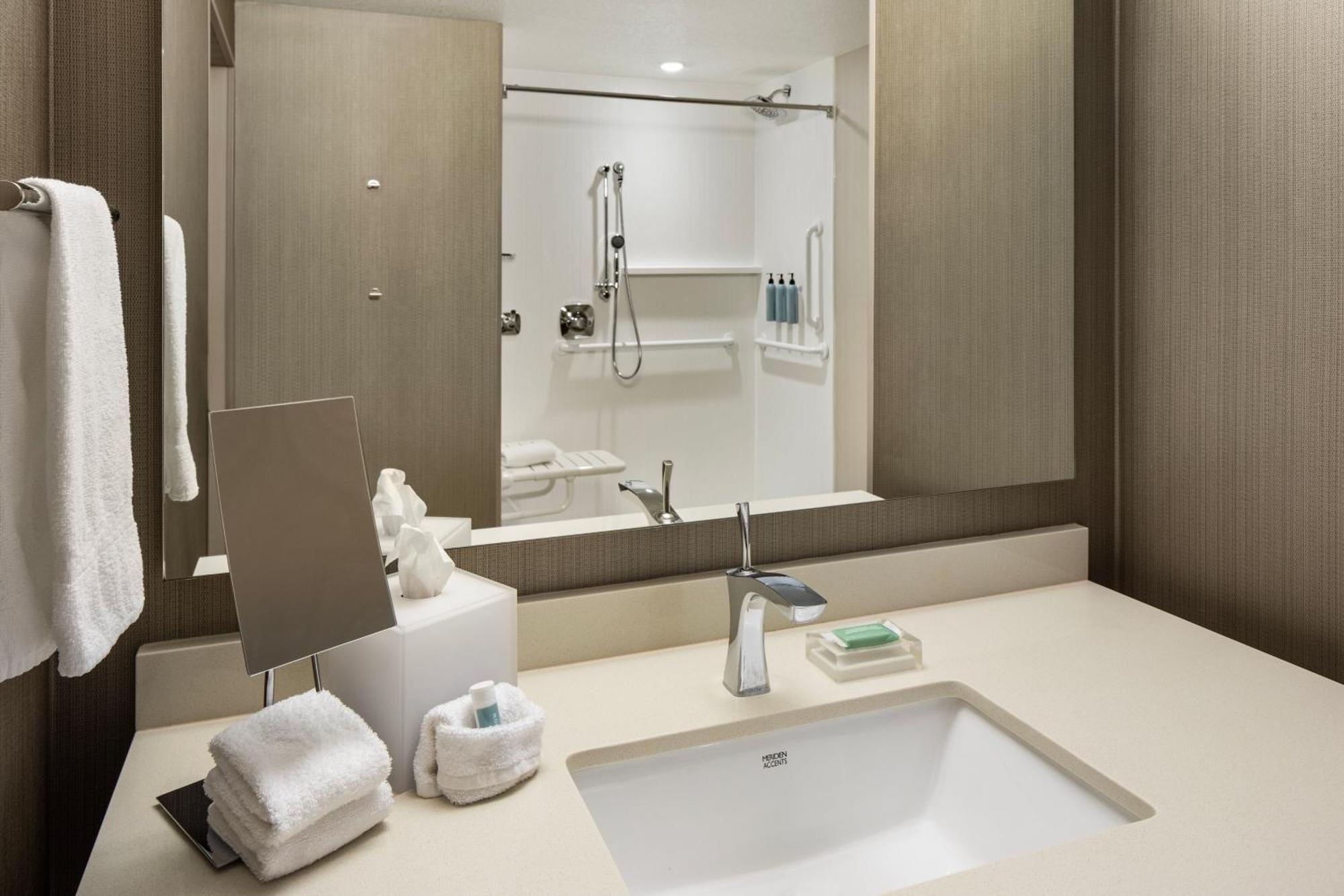 คอร์ตยาร์ด มินนีอาโพลิส เวสต์ Hotel เซนต์หลุยส์พาร์ค ภายนอก รูปภาพ
